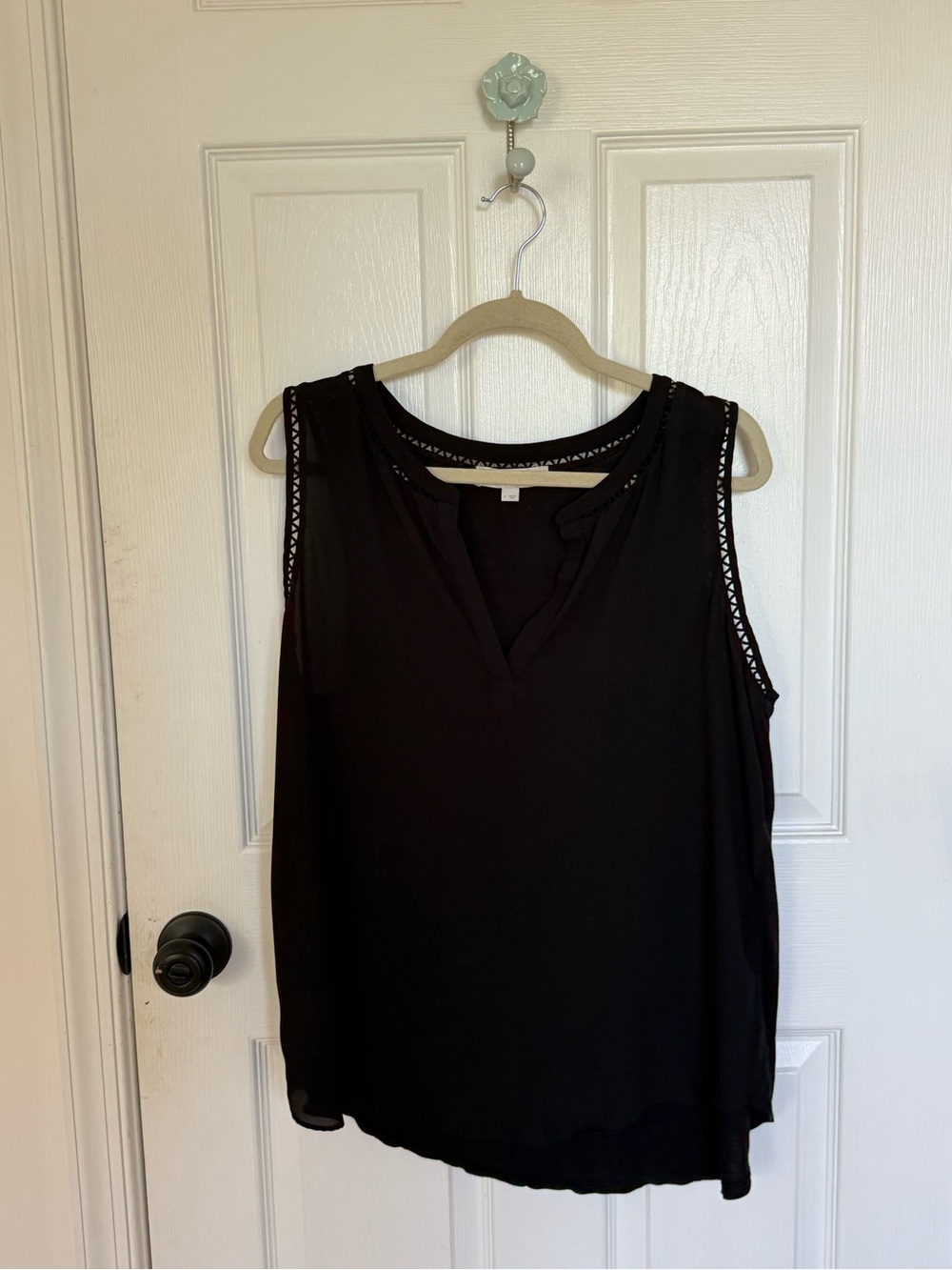 Loft Sleeveless Black V-Neck Women's tunic top